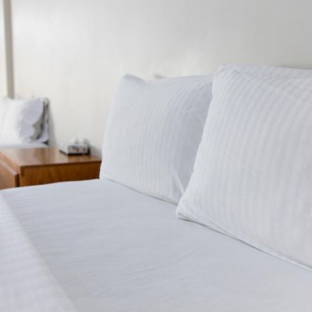 La Huerta Inn & Suites Ciudad Cuauhtemoc  ภายนอก รูปภาพ