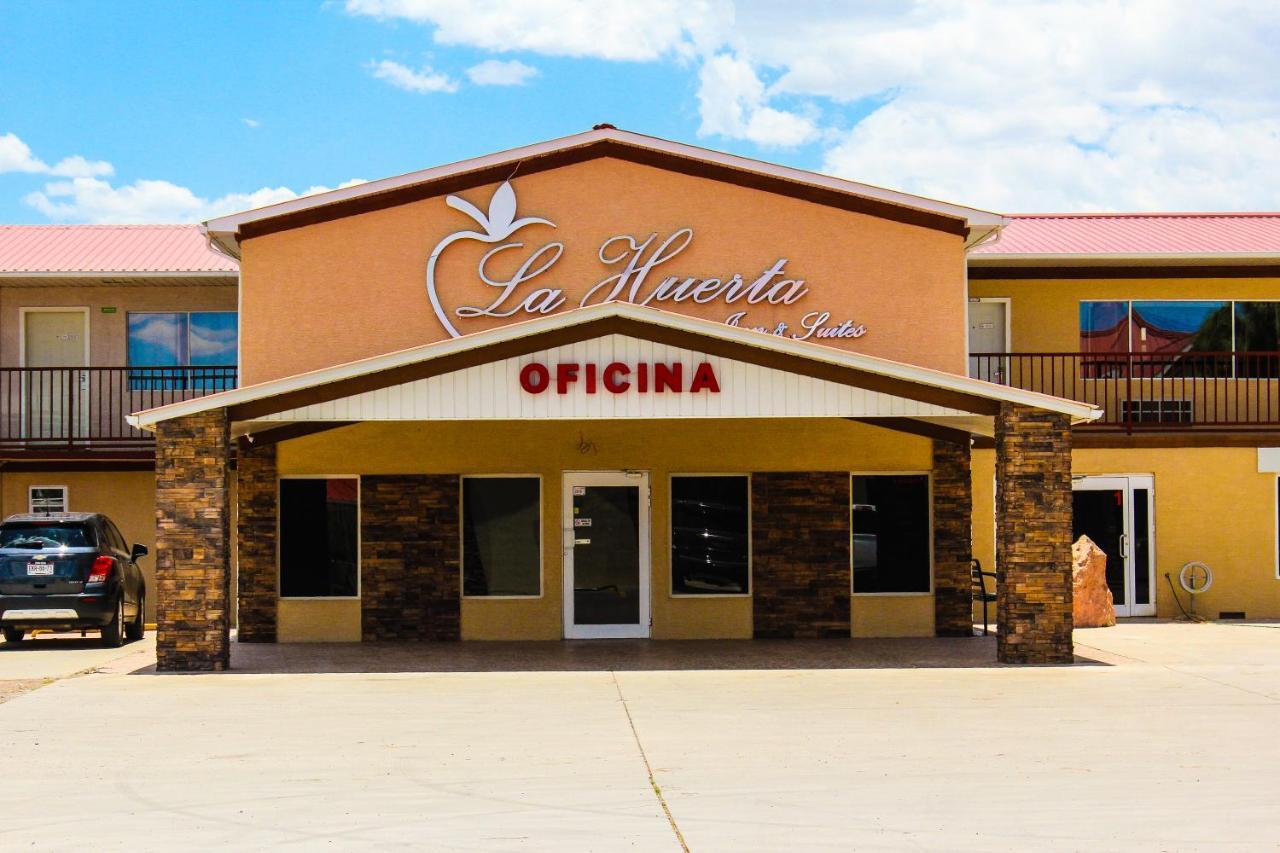 La Huerta Inn & Suites Ciudad Cuauhtemoc  ภายนอก รูปภาพ