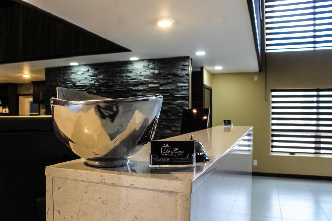 La Huerta Inn & Suites Ciudad Cuauhtemoc  ภายนอก รูปภาพ