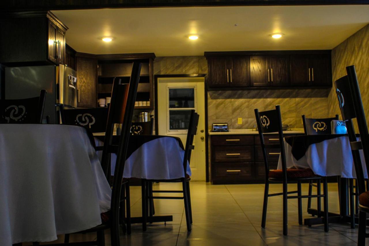 La Huerta Inn & Suites Ciudad Cuauhtemoc  ภายนอก รูปภาพ