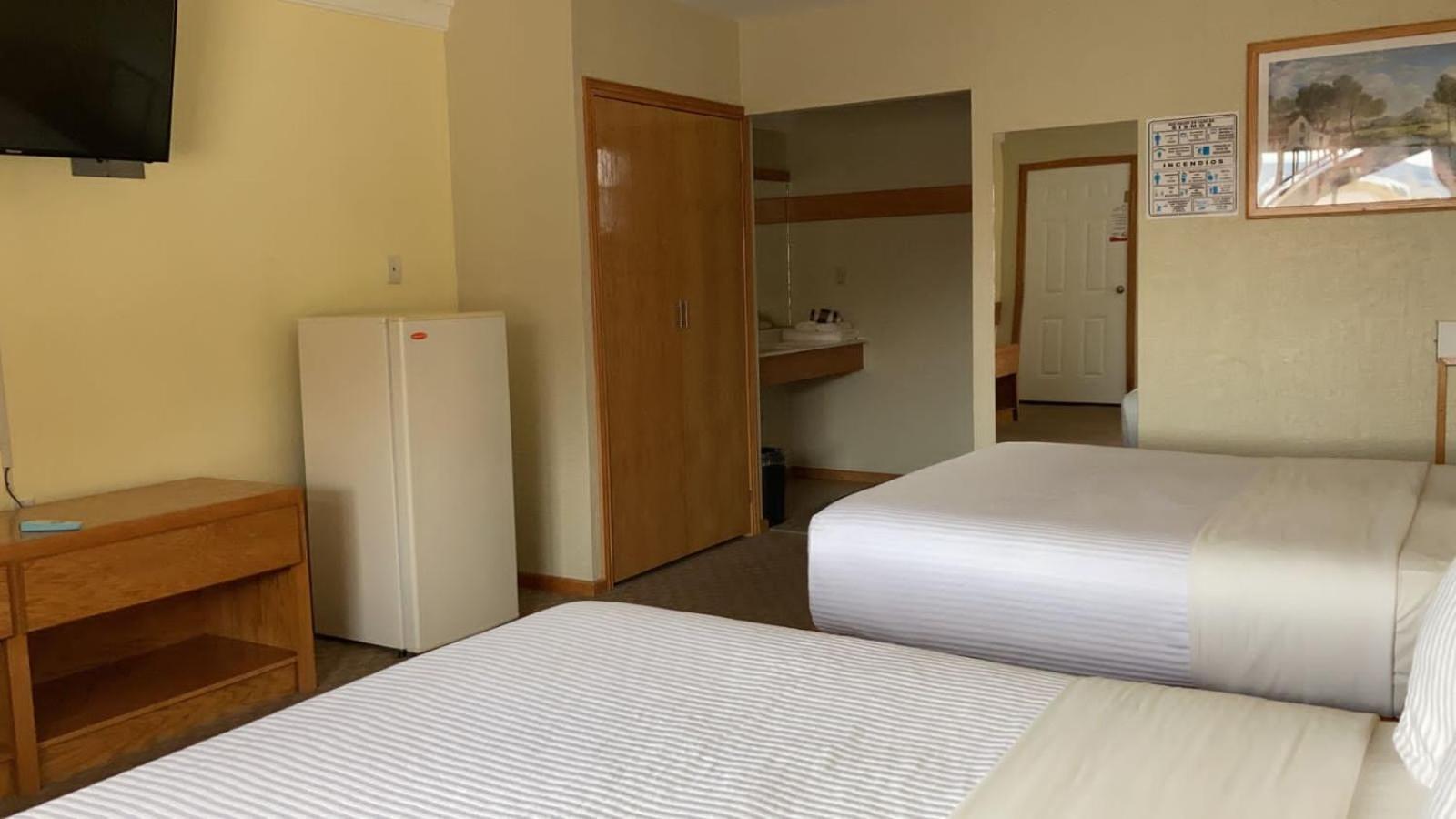 La Huerta Inn & Suites Ciudad Cuauhtemoc  ห้อง รูปภาพ