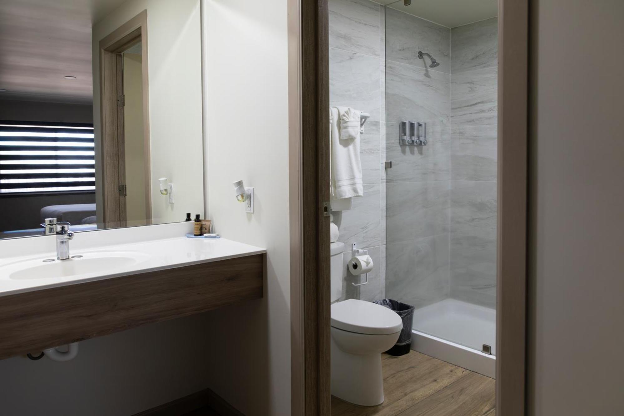 La Huerta Inn & Suites Ciudad Cuauhtemoc  ภายนอก รูปภาพ